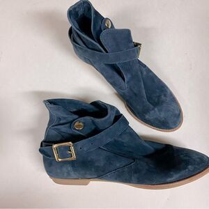 House of Harlow 1960 Blue suede Wrap Bootie low heel almond toe 36.5 / US 6